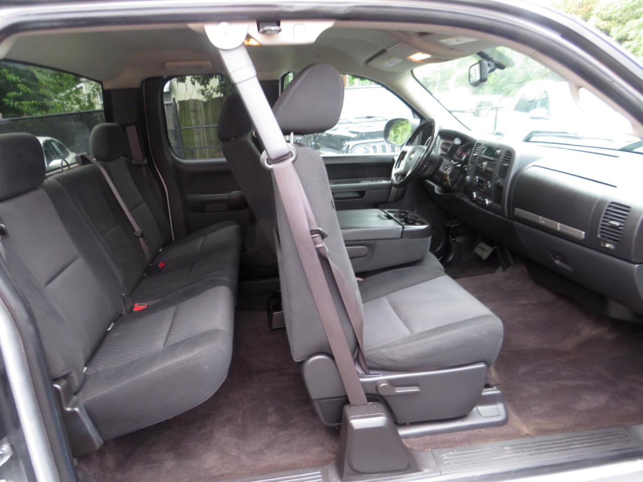 Chevrolet Silverado 1500 4WD Ext Cab 143.5" LT 2013