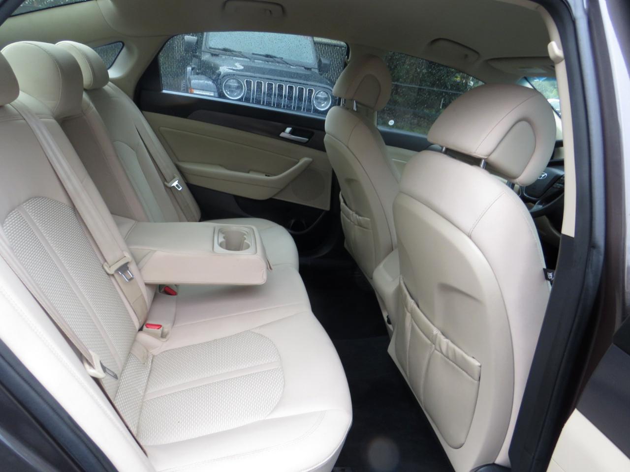 Hyundai Sonata 4dr Sdn 2.4L Sport 2015
