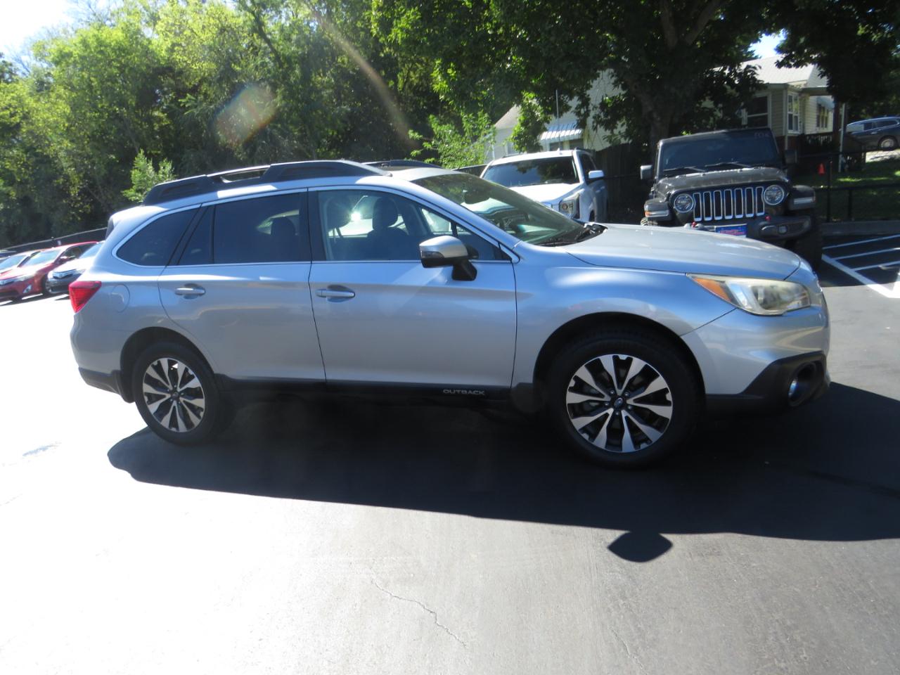 Subaru Outback 4dr Wgn 2.5i Limited 2015