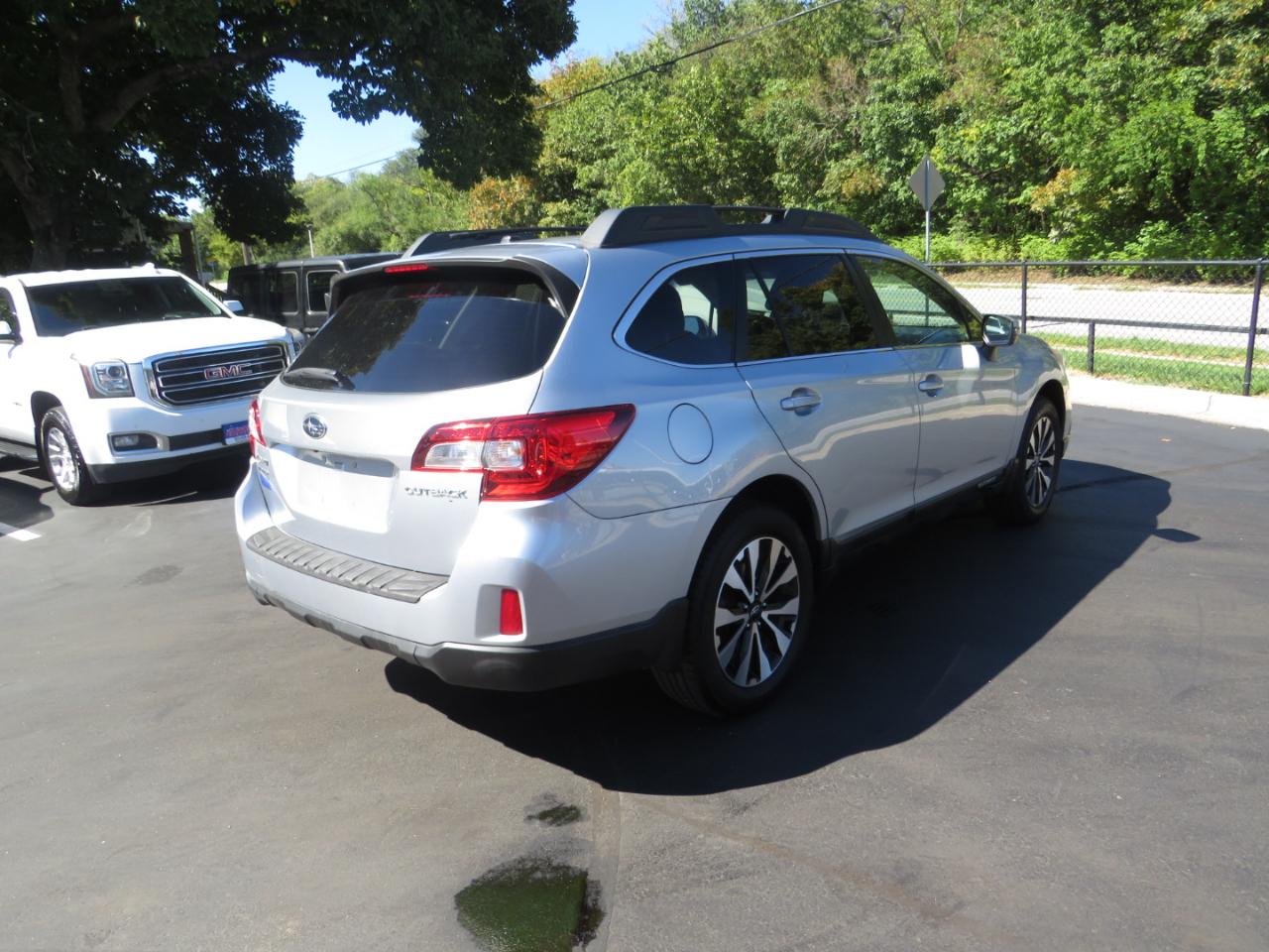 Subaru Outback 4dr Wgn 2.5i Limited 2015