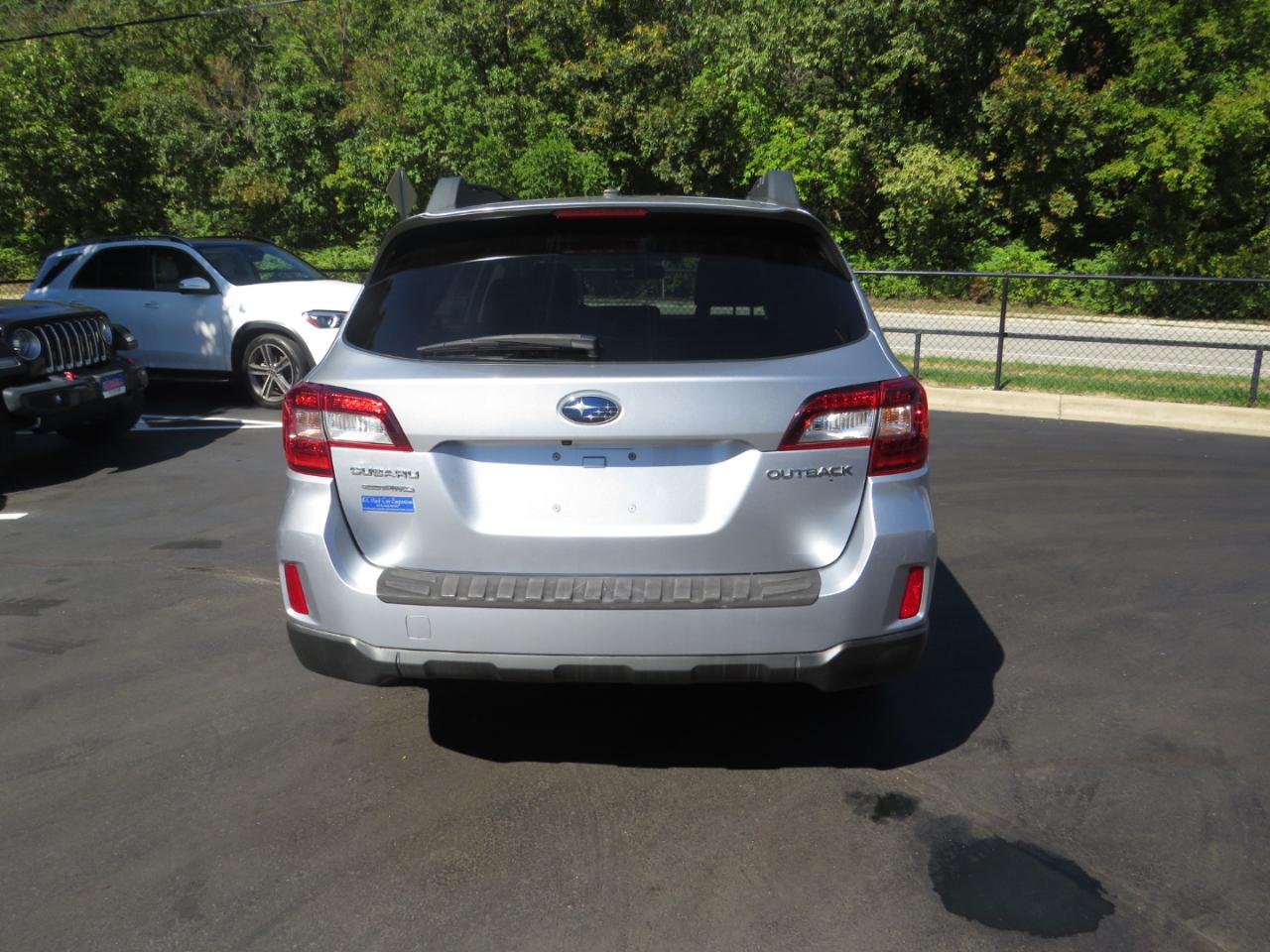 Subaru Outback 4dr Wgn 2.5i Limited 2015