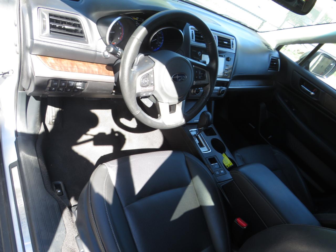 Subaru Outback 4dr Wgn 2.5i Limited 2015