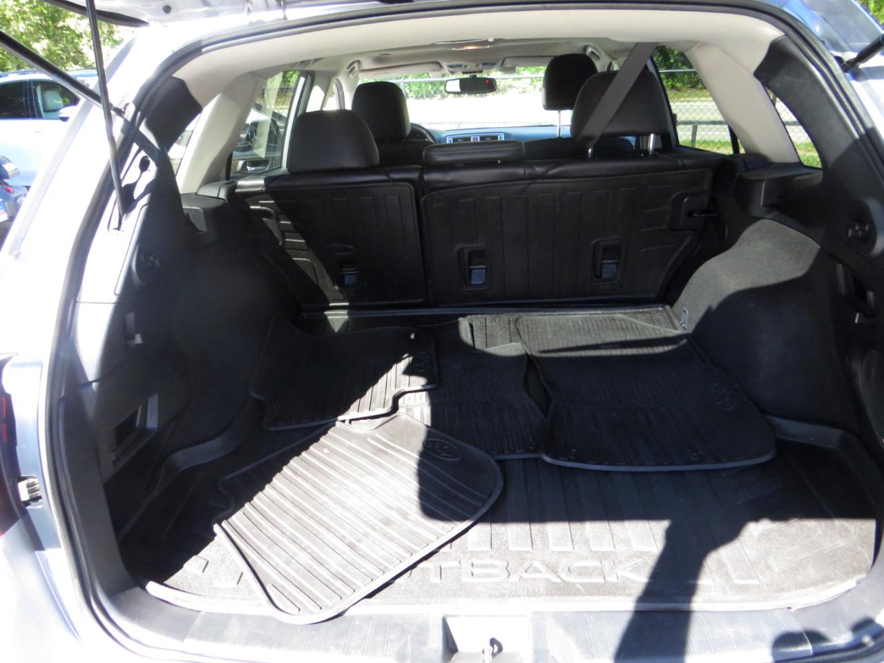 Subaru Outback 4dr Wgn 2.5i Limited 2015