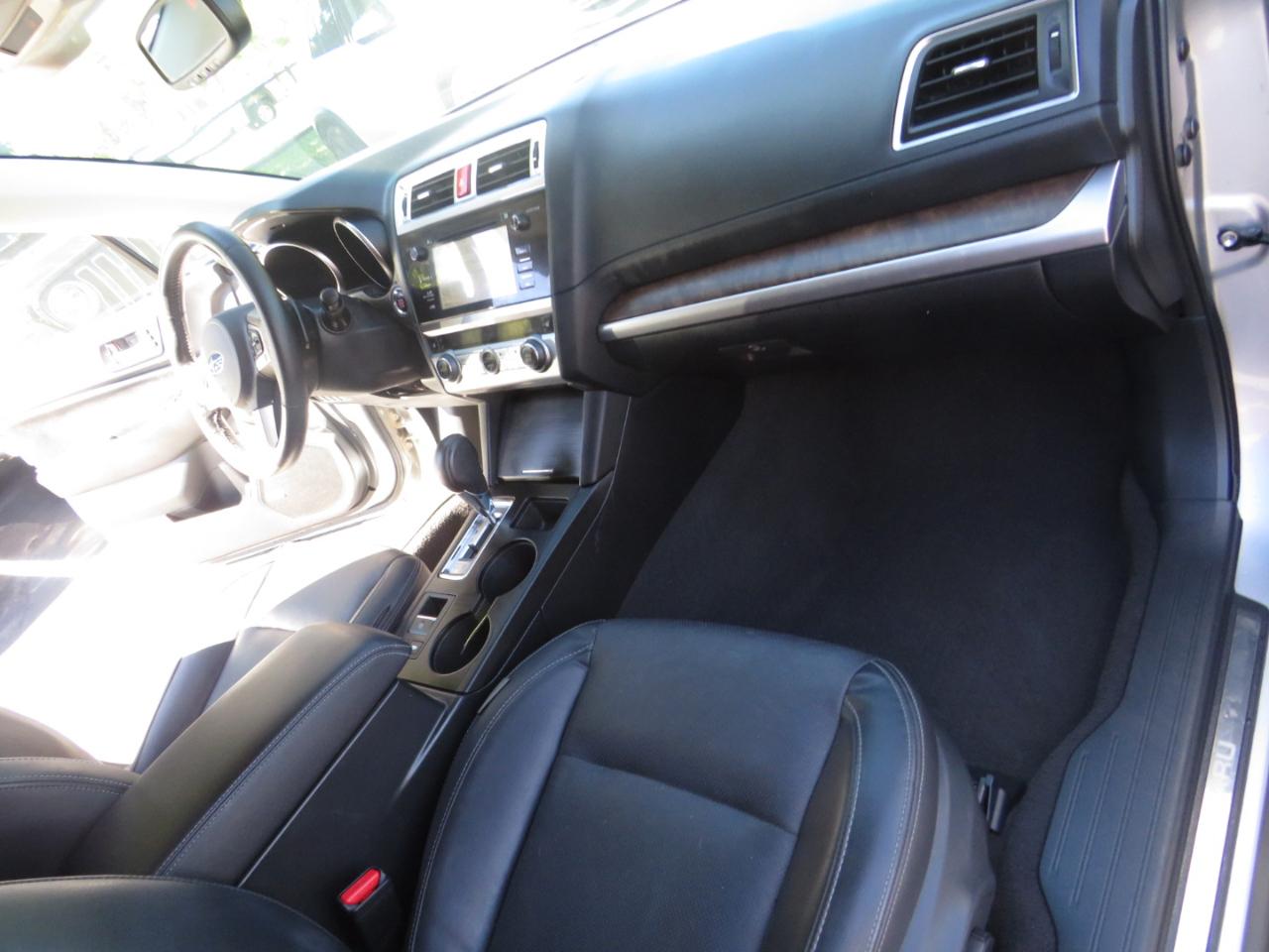 Subaru Outback 4dr Wgn 2.5i Limited 2015