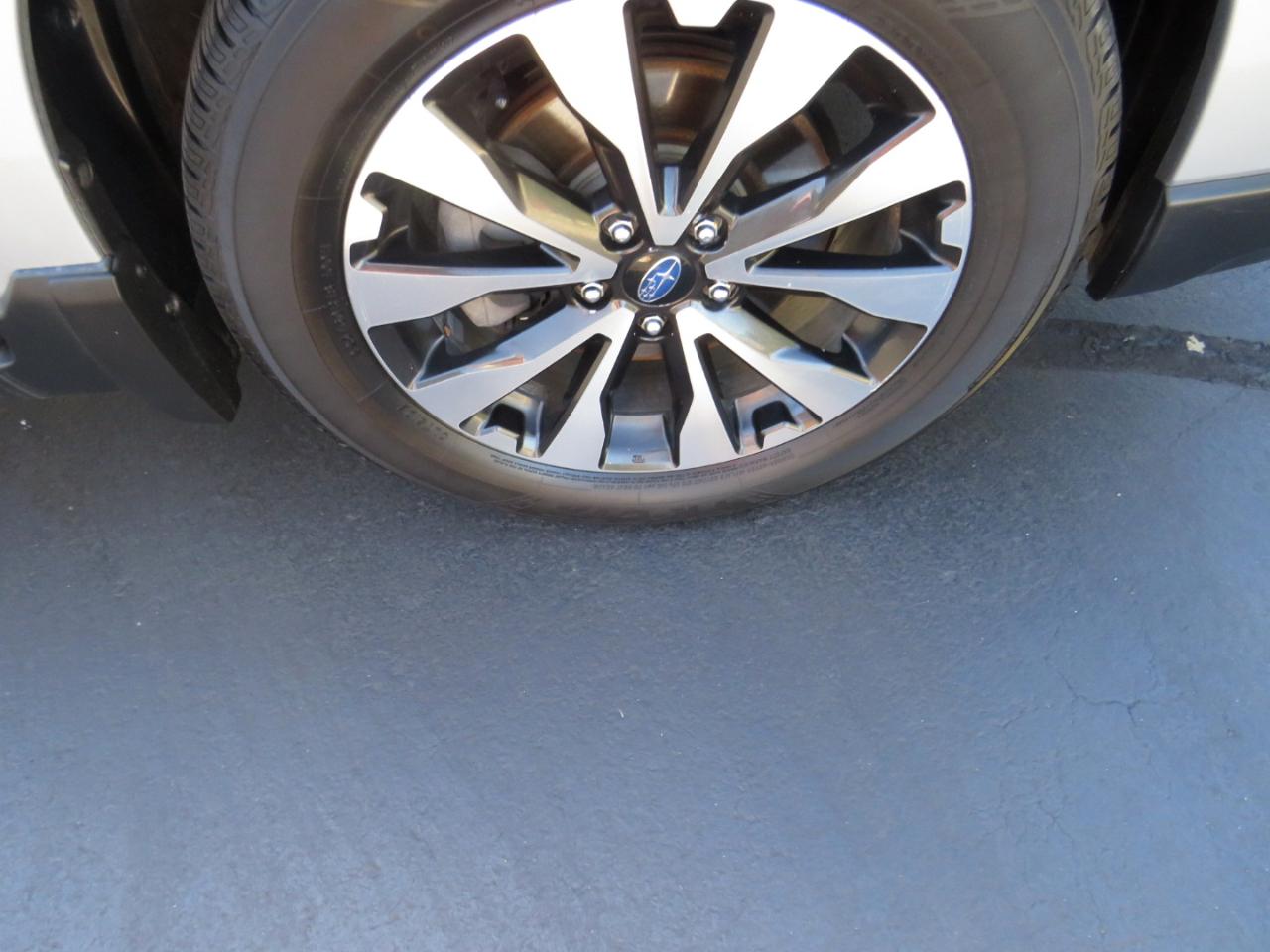 Subaru Outback 4dr Wgn 2.5i Limited 2015