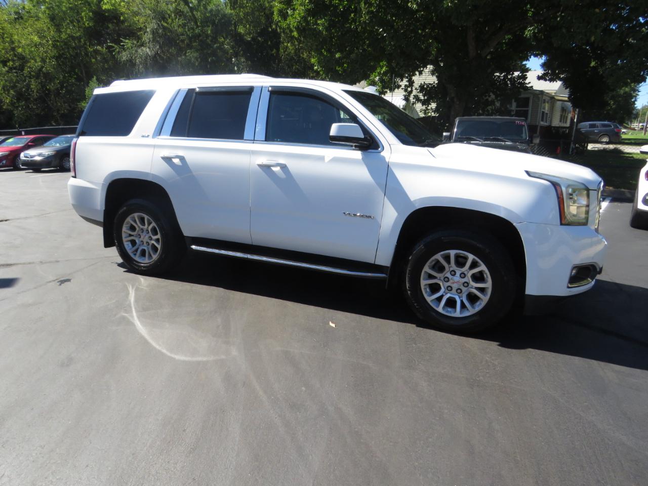 GMC Yukon 4WD 4dr SLT 2017