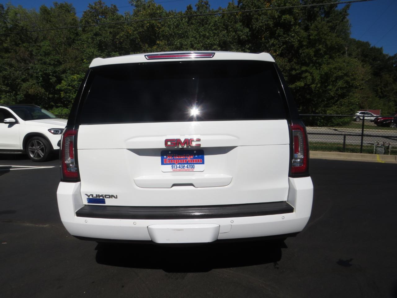 GMC Yukon 4WD 4dr SLT 2017