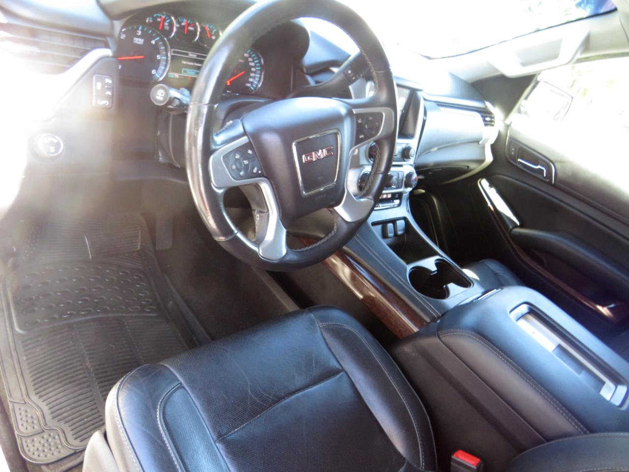 GMC Yukon 4WD 4dr SLT 2017