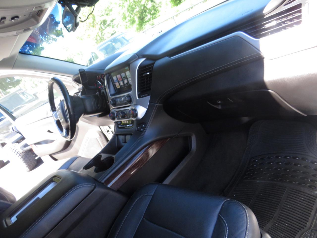GMC Yukon 4WD 4dr SLT 2017