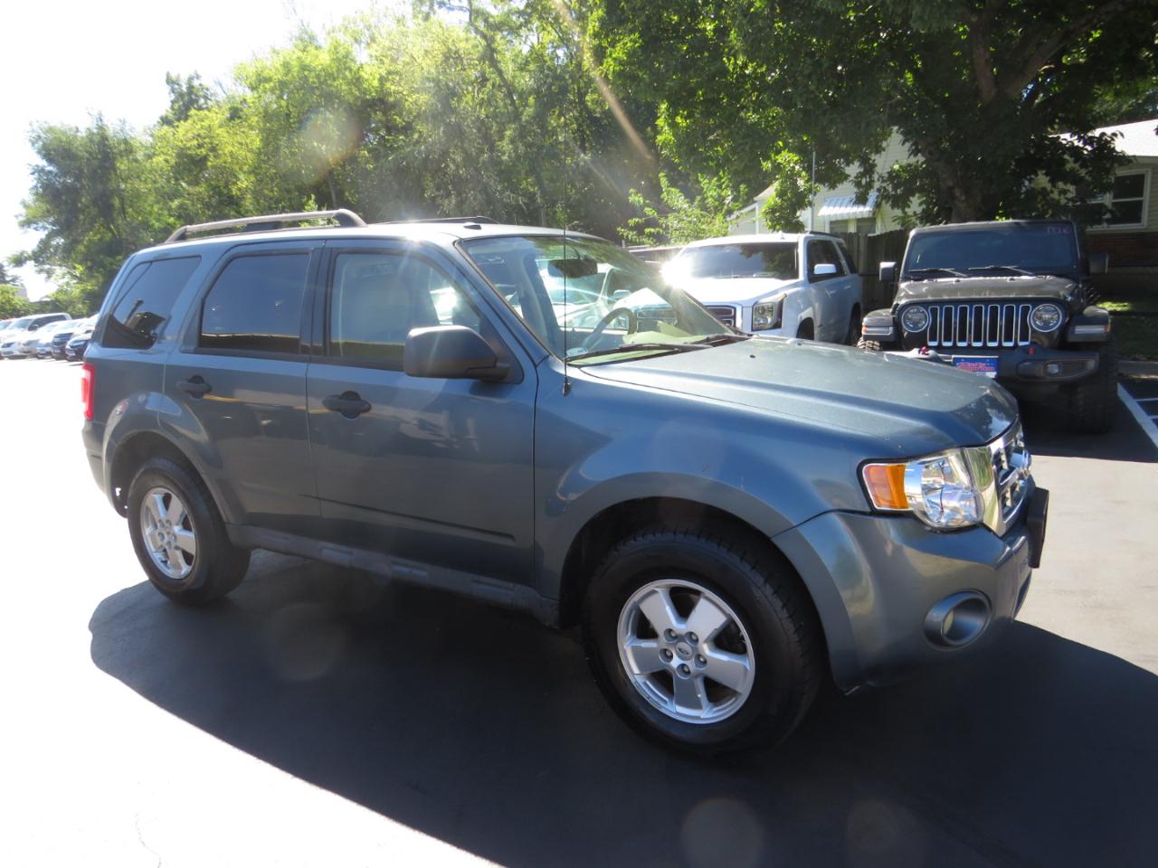 Ford Escape 4WD 4dr XLT 2012