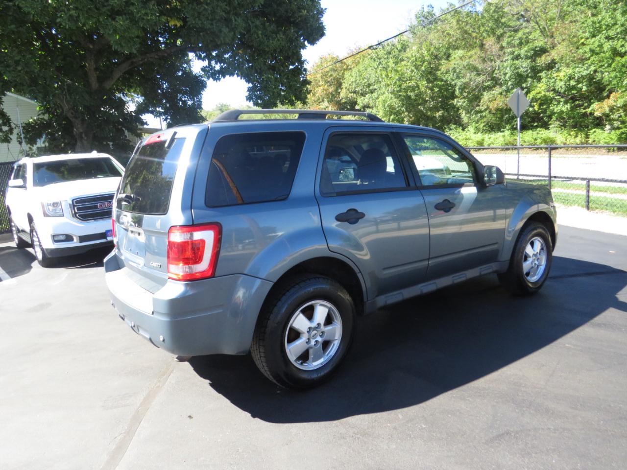 Ford Escape 4WD 4dr XLT 2012