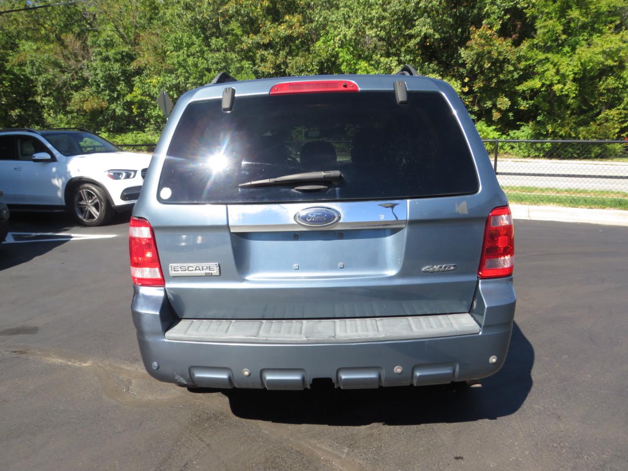Ford Escape 4WD 4dr XLT 2012