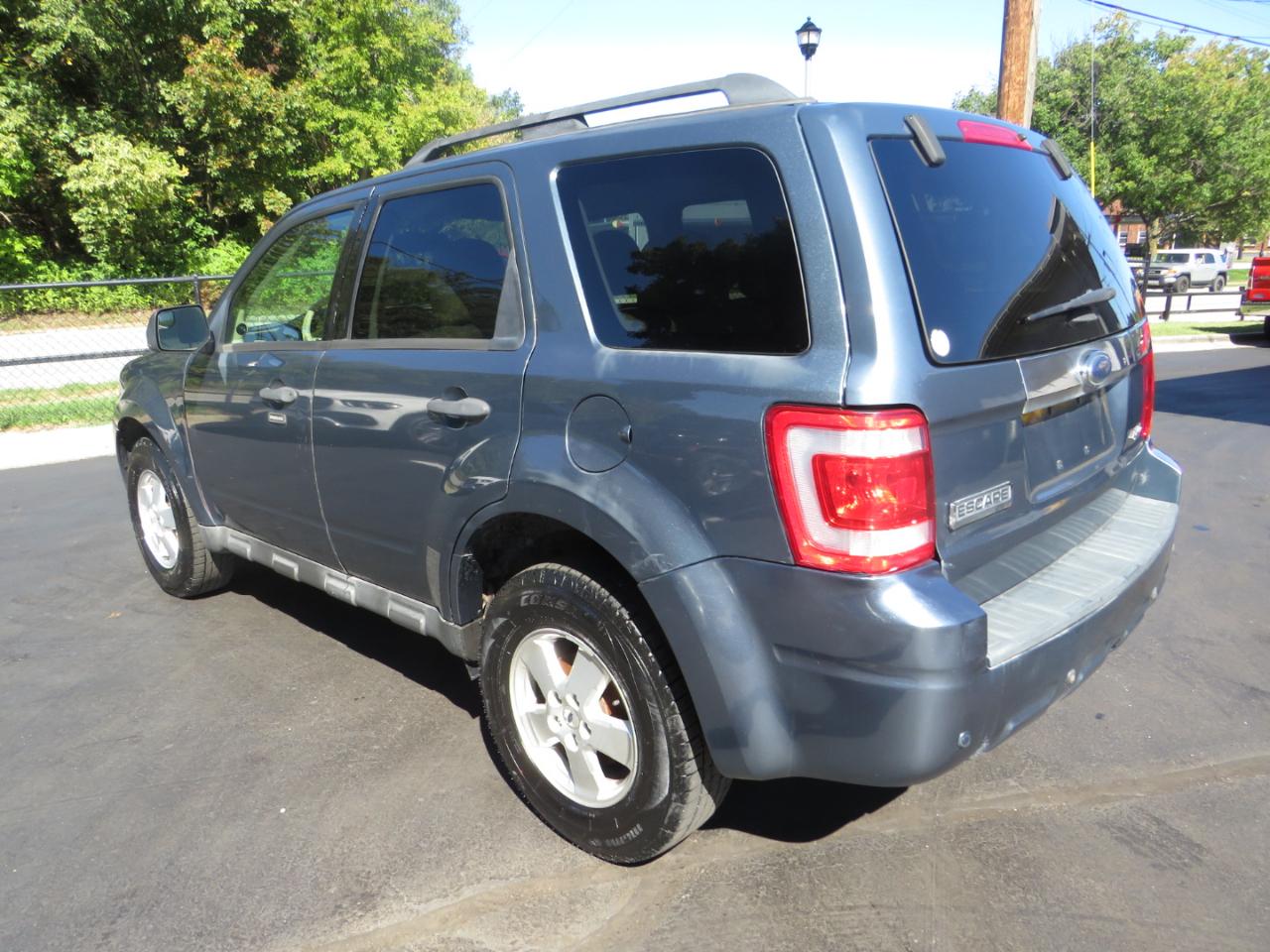 Ford Escape 4WD 4dr XLT 2012