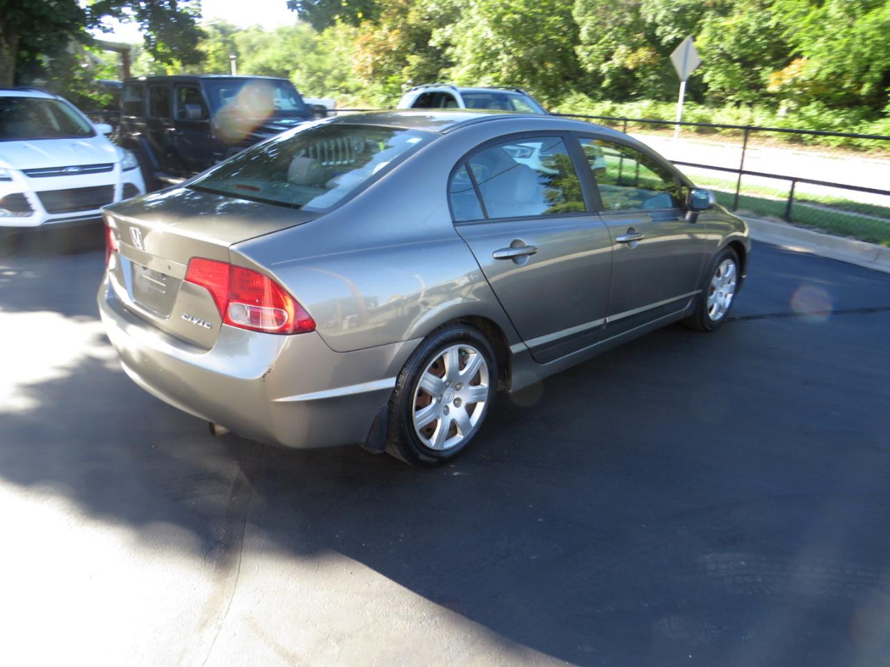 Honda Civic Sdn 4dr AT LX 2007