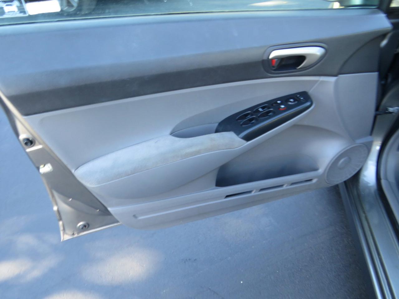 Honda Civic Sdn 4dr AT LX 2007