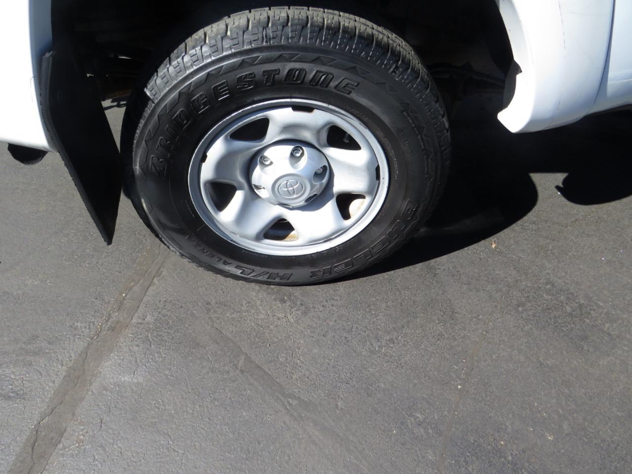 Toyota Tacoma 2WD Access Cab I4 AT PreRunner (Natl) 2013