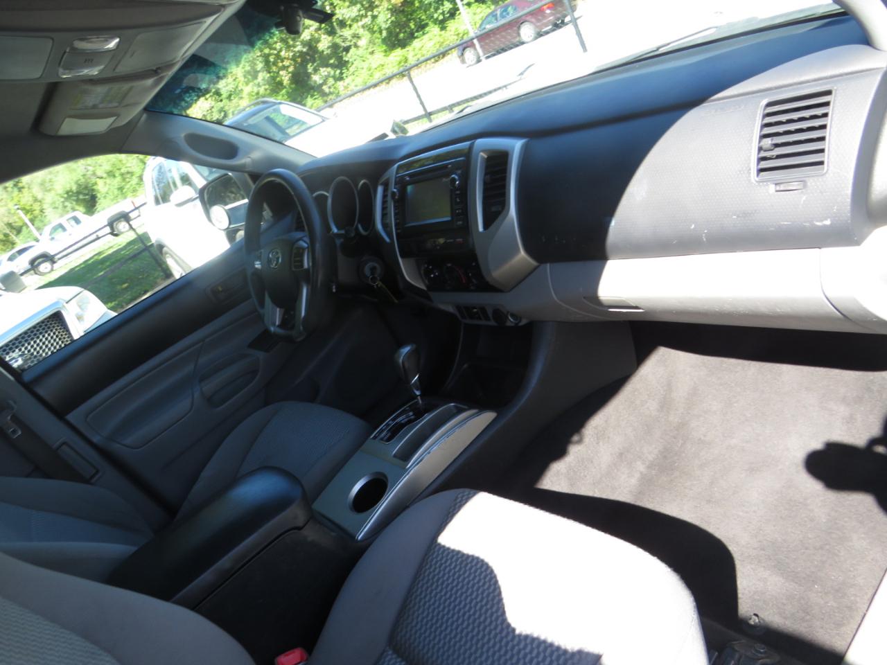 Toyota Tacoma 2WD Access Cab I4 AT PreRunner (Natl) 2013