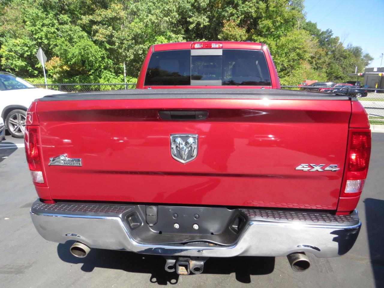 RAM 1500 4WD Quad Cab 140.5" Big Horn 2012