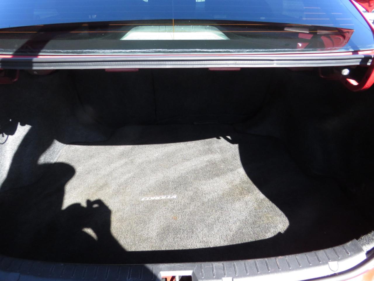 Toyota Corolla 4dr Sdn Auto LE Special Edition (Natl) 2013