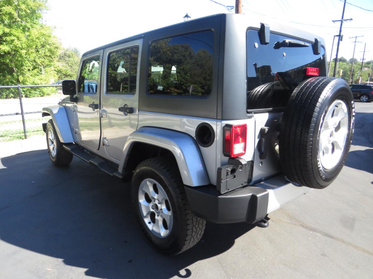 Jeep Wrangler Unlimited 4WD 4dr Sahara 2015