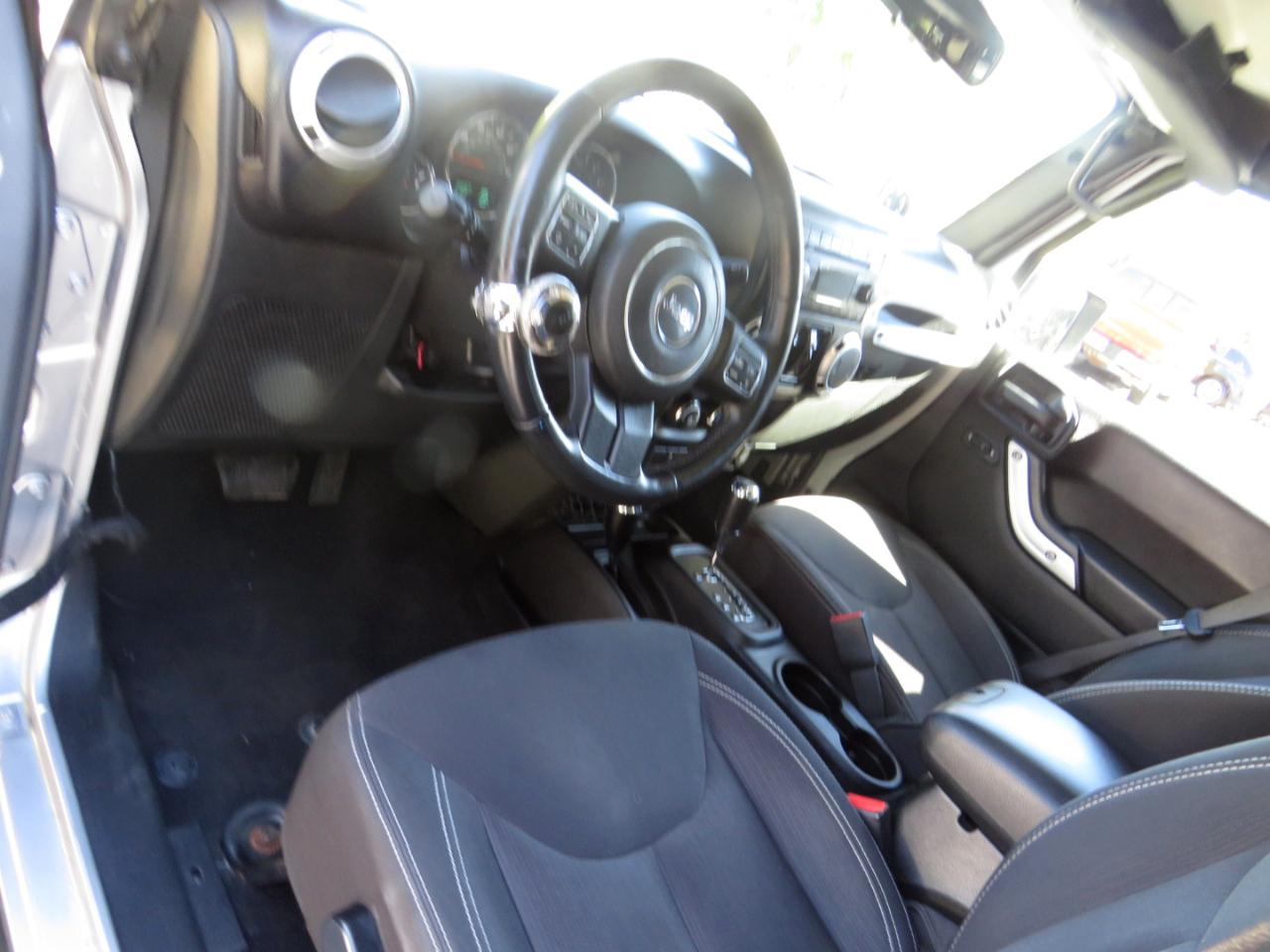 Jeep Wrangler Unlimited 4WD 4dr Sahara 2015
