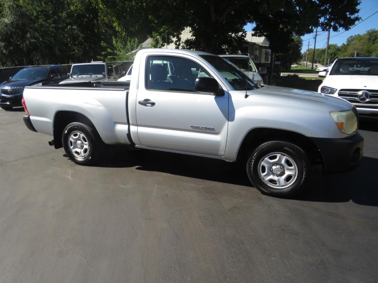 Toyota Tacoma Reg 109" Manual (Natl) 2006