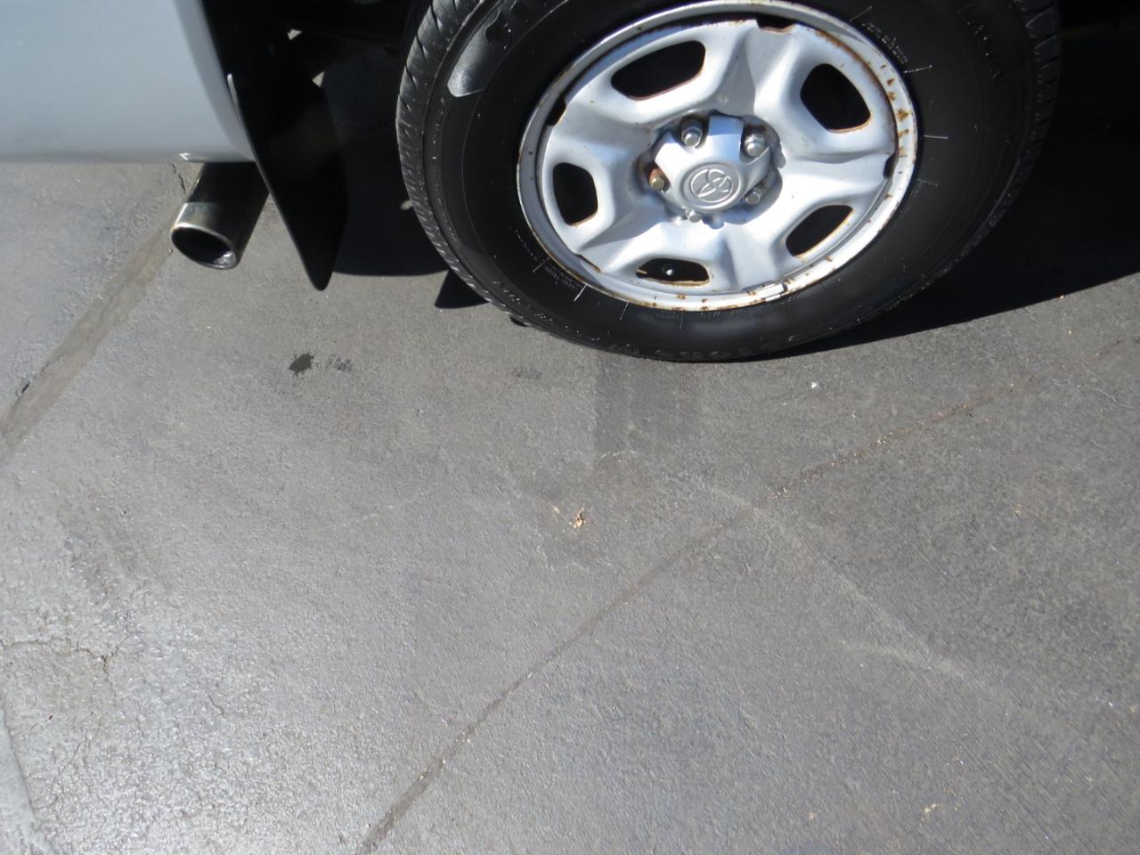 Toyota Tacoma Reg 109" Manual (Natl) 2006