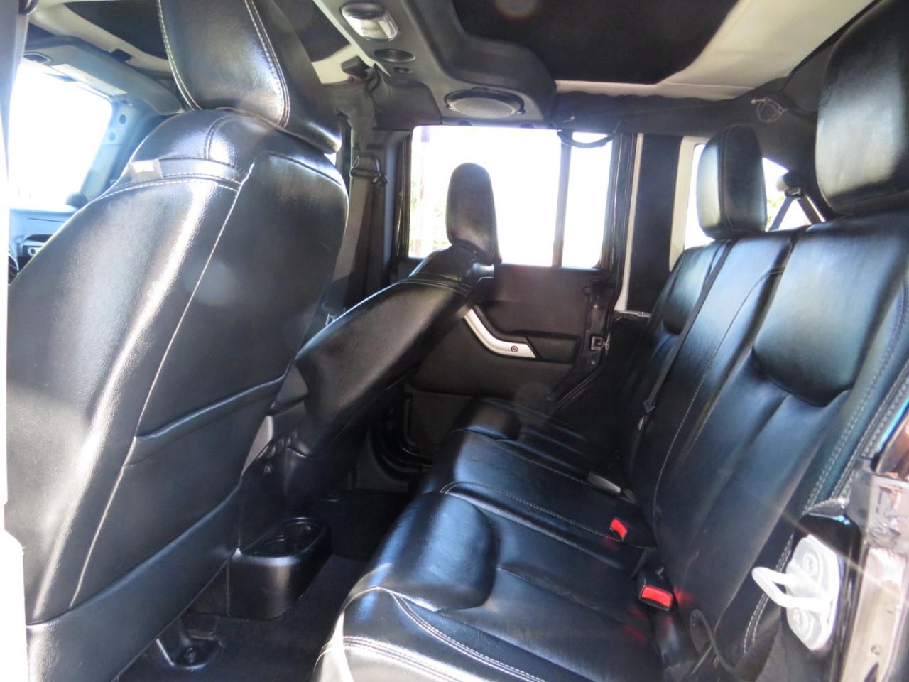 Jeep Wrangler Unlimited 4WD 4dr Rubicon 2014
