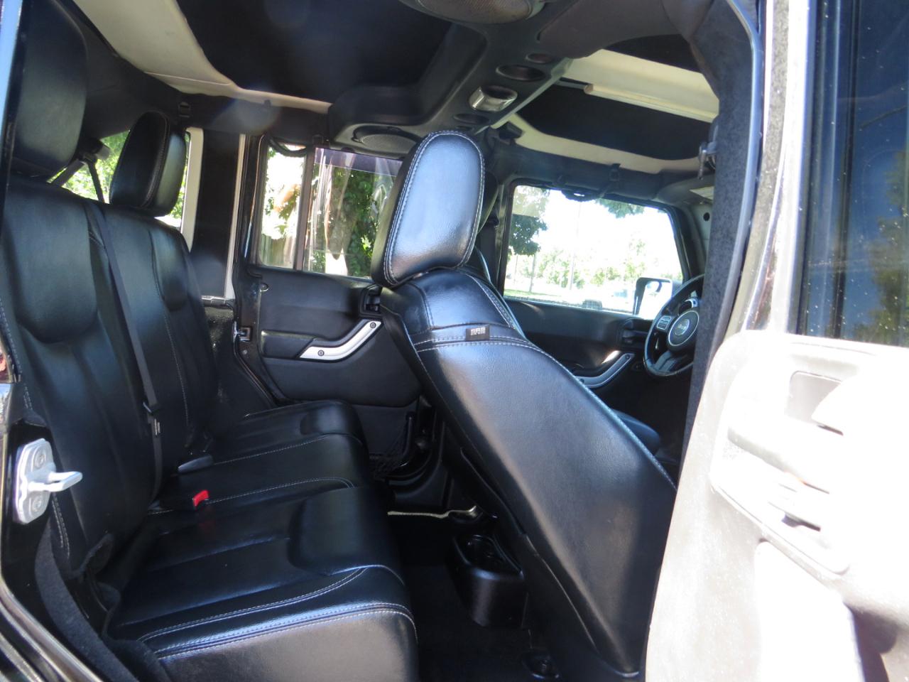 Jeep Wrangler Unlimited 4WD 4dr Rubicon 2014