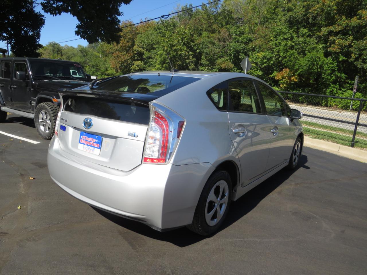 Toyota Prius 5dr HB Three (Natl) 2012