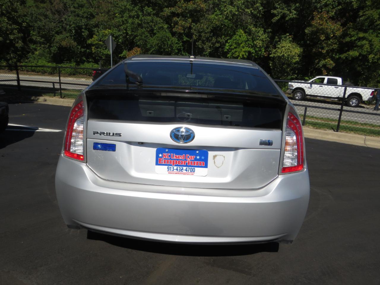 Toyota Prius 5dr HB Three (Natl) 2012