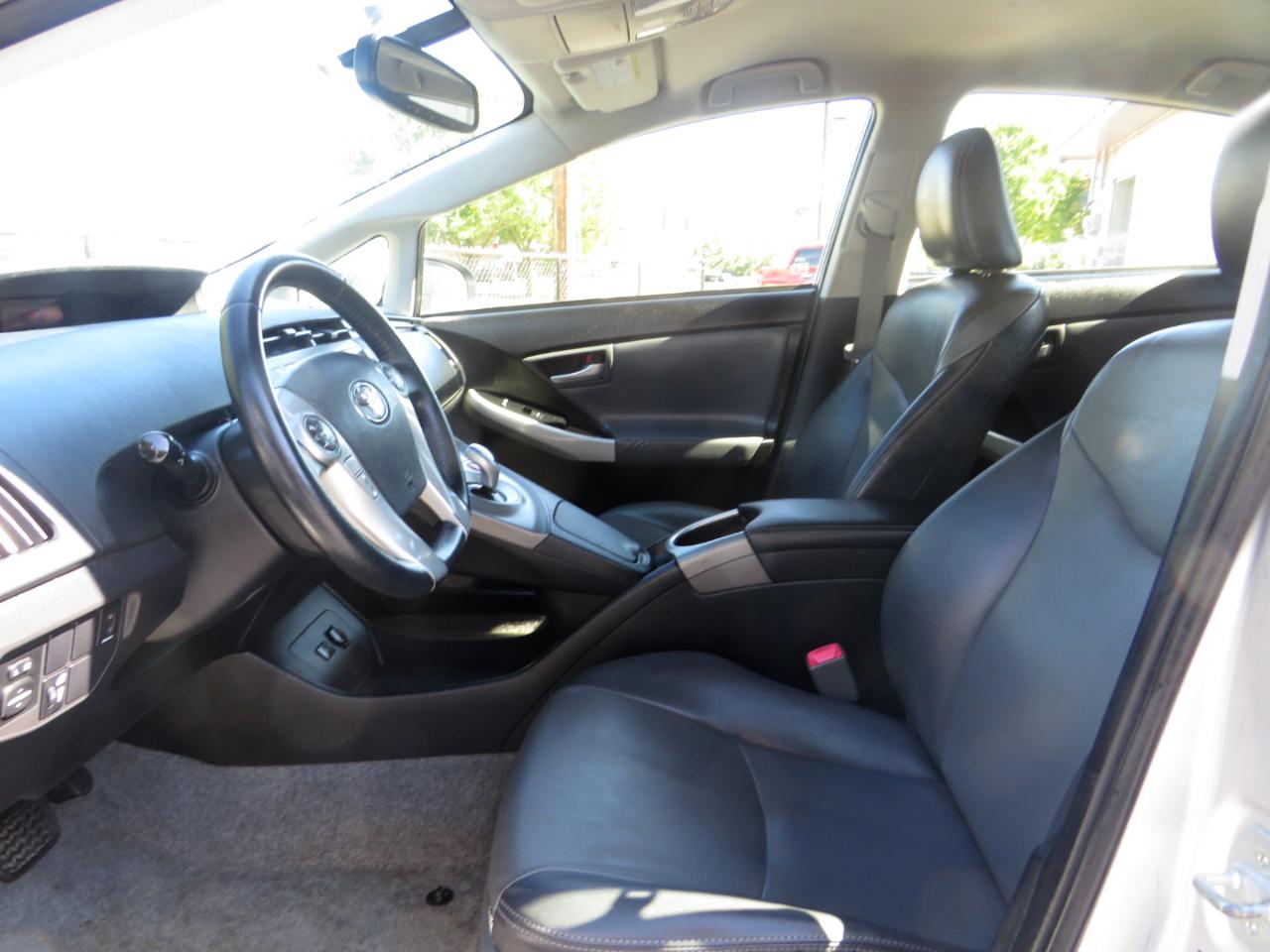 Toyota Prius 5dr HB Three (Natl) 2012