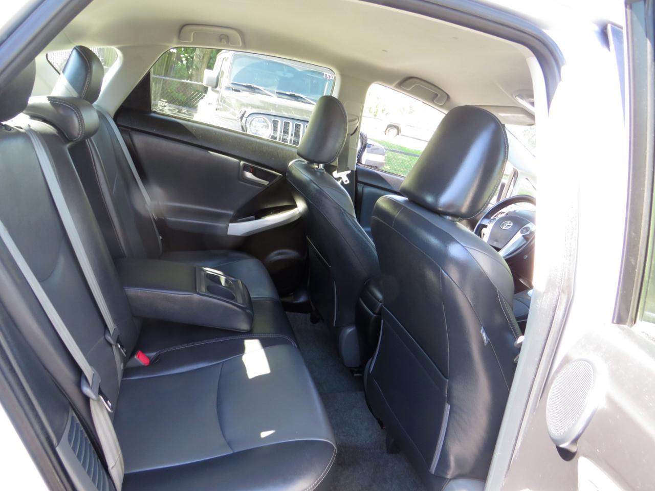 Toyota Prius 5dr HB Three (Natl) 2012