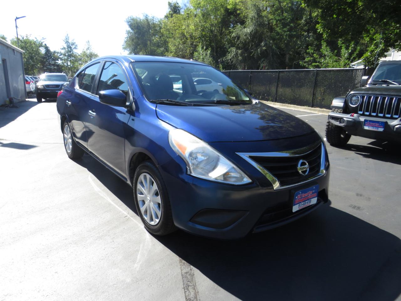 Nissan Versa Sedan 2018.5 SV CVT 2018
