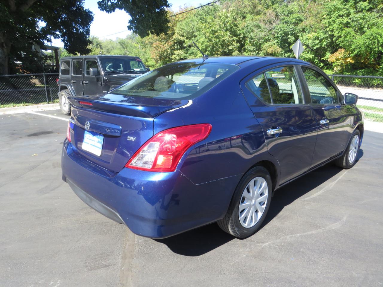 Nissan Versa Sedan 2018.5 SV CVT 2018
