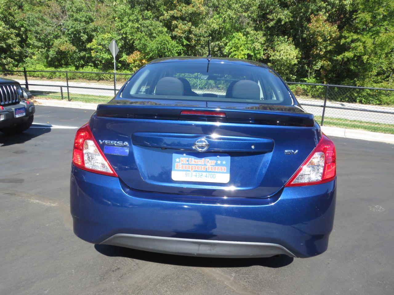 Nissan Versa Sedan 2018.5 SV CVT 2018