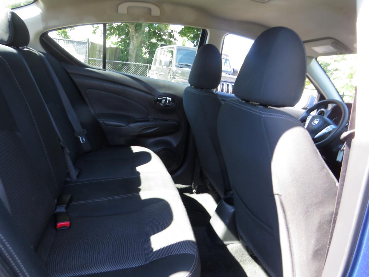 Nissan Versa Sedan 2018.5 SV CVT 2018
