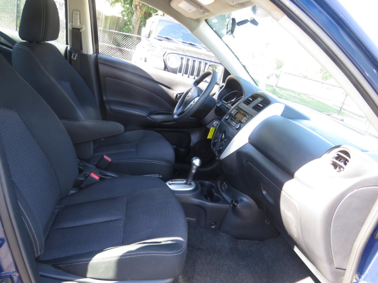 Nissan Versa Sedan 2018.5 SV CVT 2018