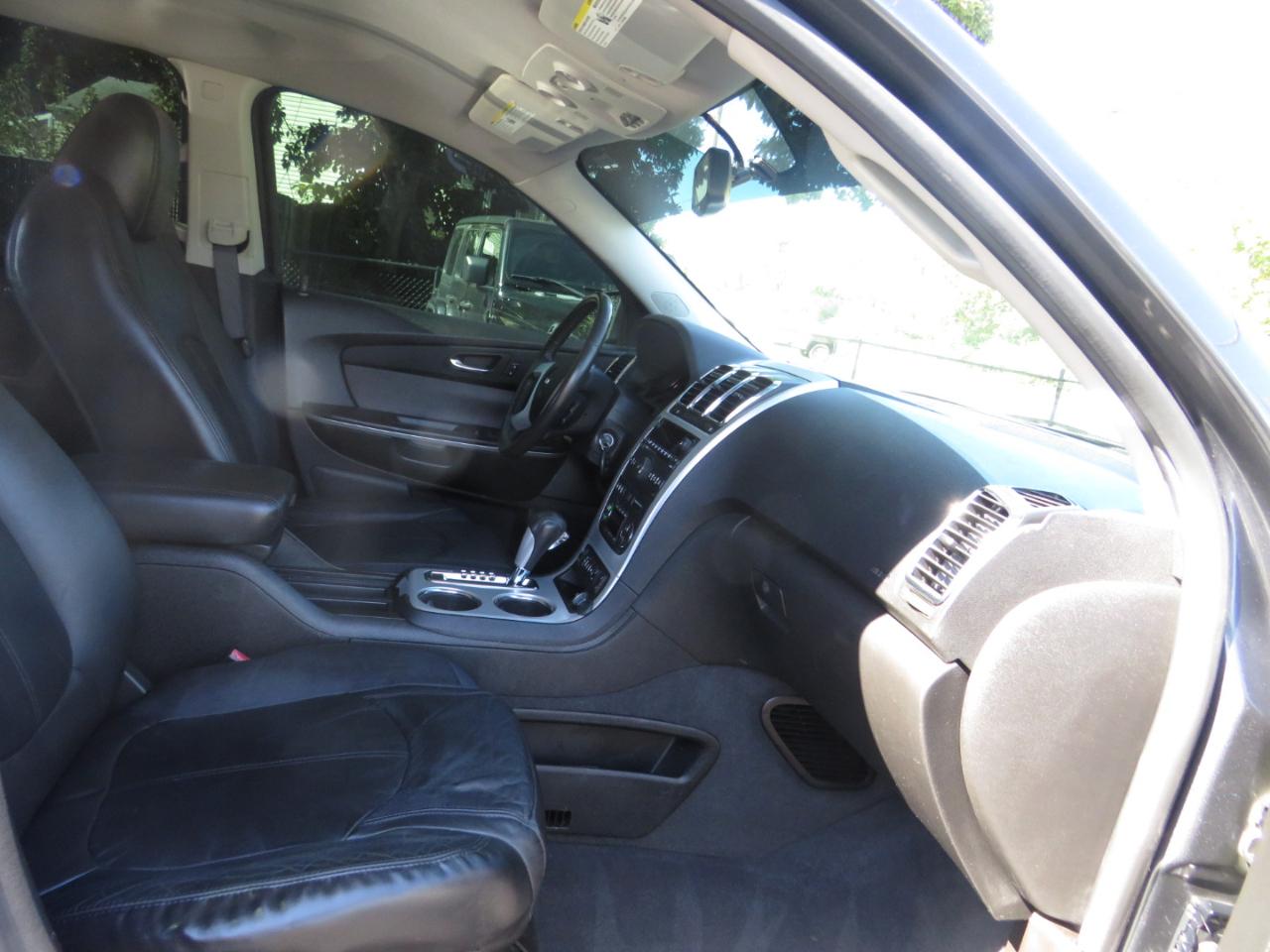 GMC Acadia AWD 4dr SLT1 2012