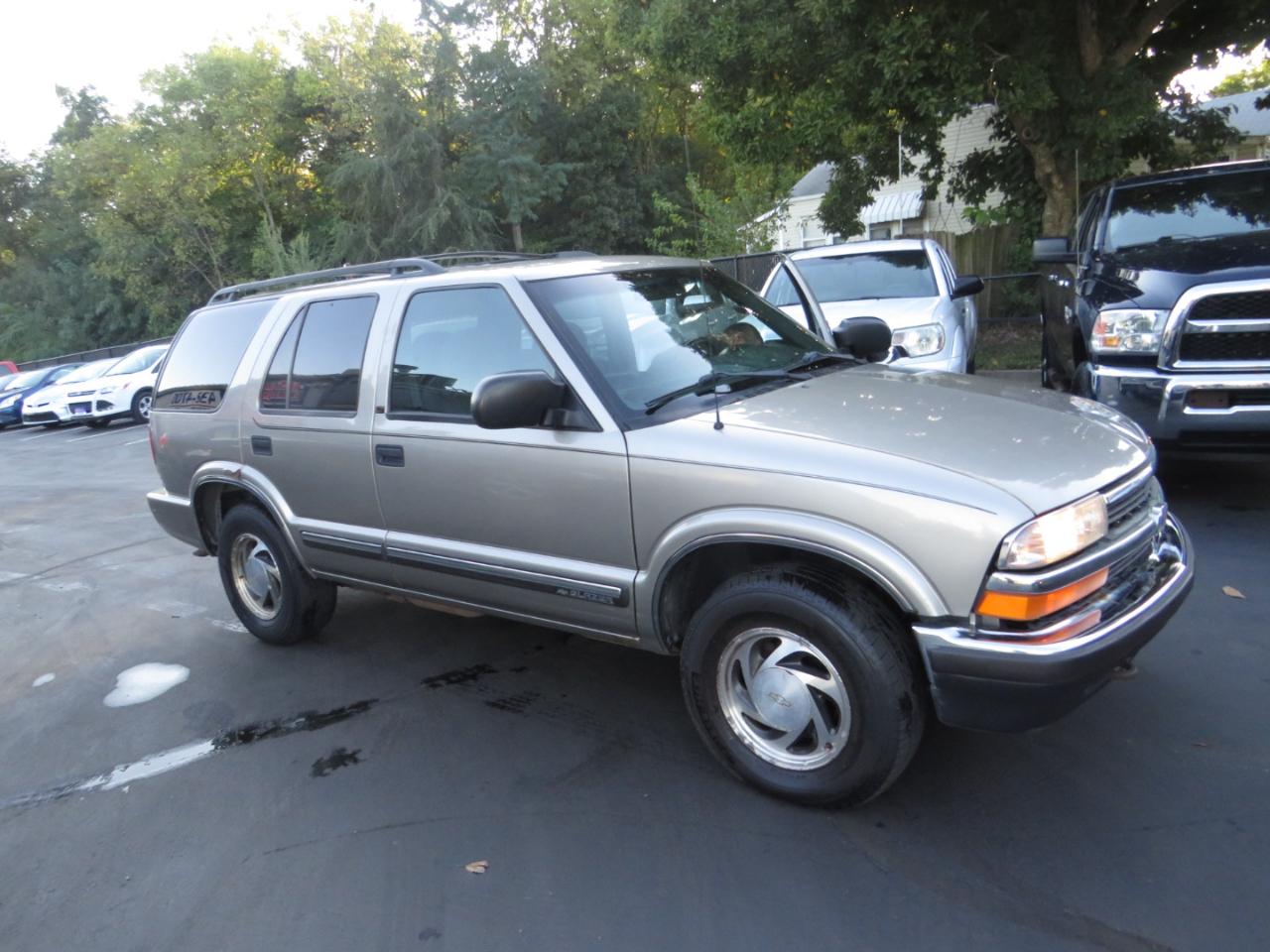 Chevrolet Blazer 4dr 4WD LT 2001