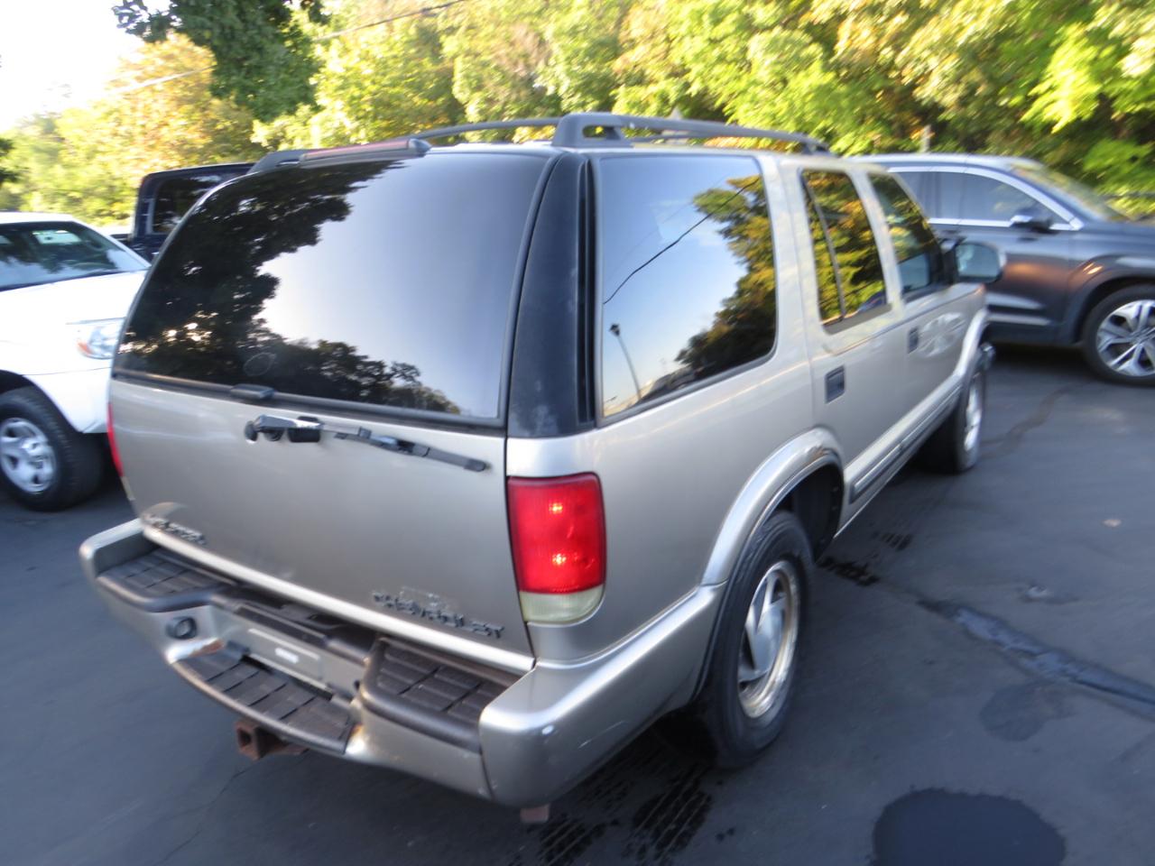 Chevrolet Blazer 4dr 4WD LT 2001