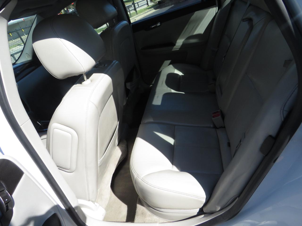 Chevrolet Impala 4dr Sdn LT Fleet 2011