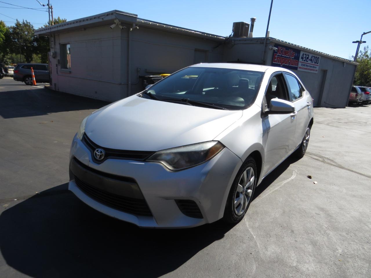 Toyota Corolla 4dr Sdn CVT LE Premium (Natl) 2015