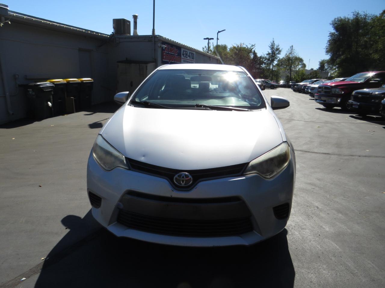 Toyota Corolla 4dr Sdn CVT LE Premium (Natl) 2015