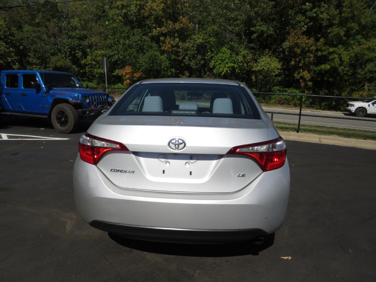Toyota Corolla 4dr Sdn CVT LE Premium (Natl) 2015