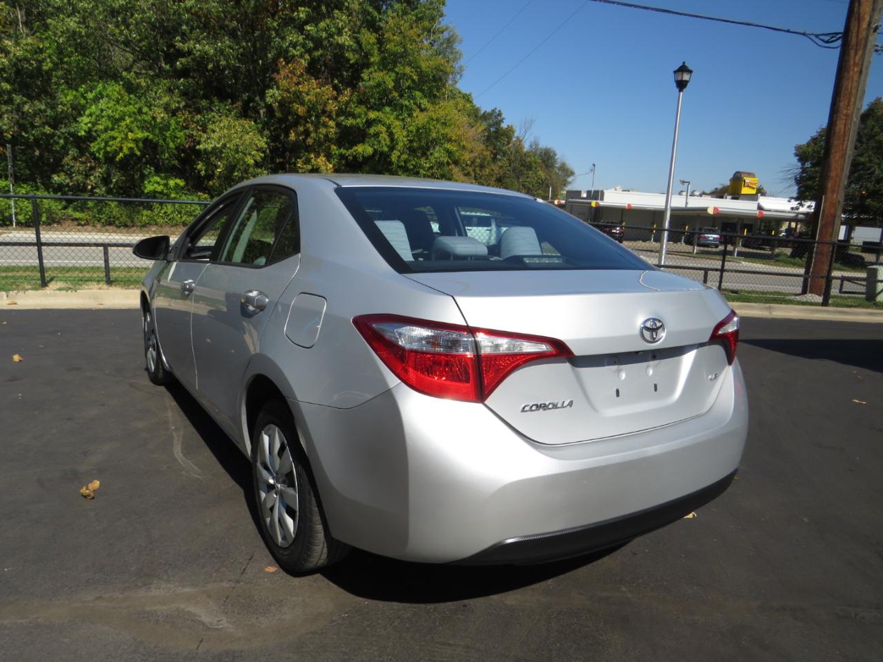 Toyota Corolla 4dr Sdn CVT LE Premium (Natl) 2015