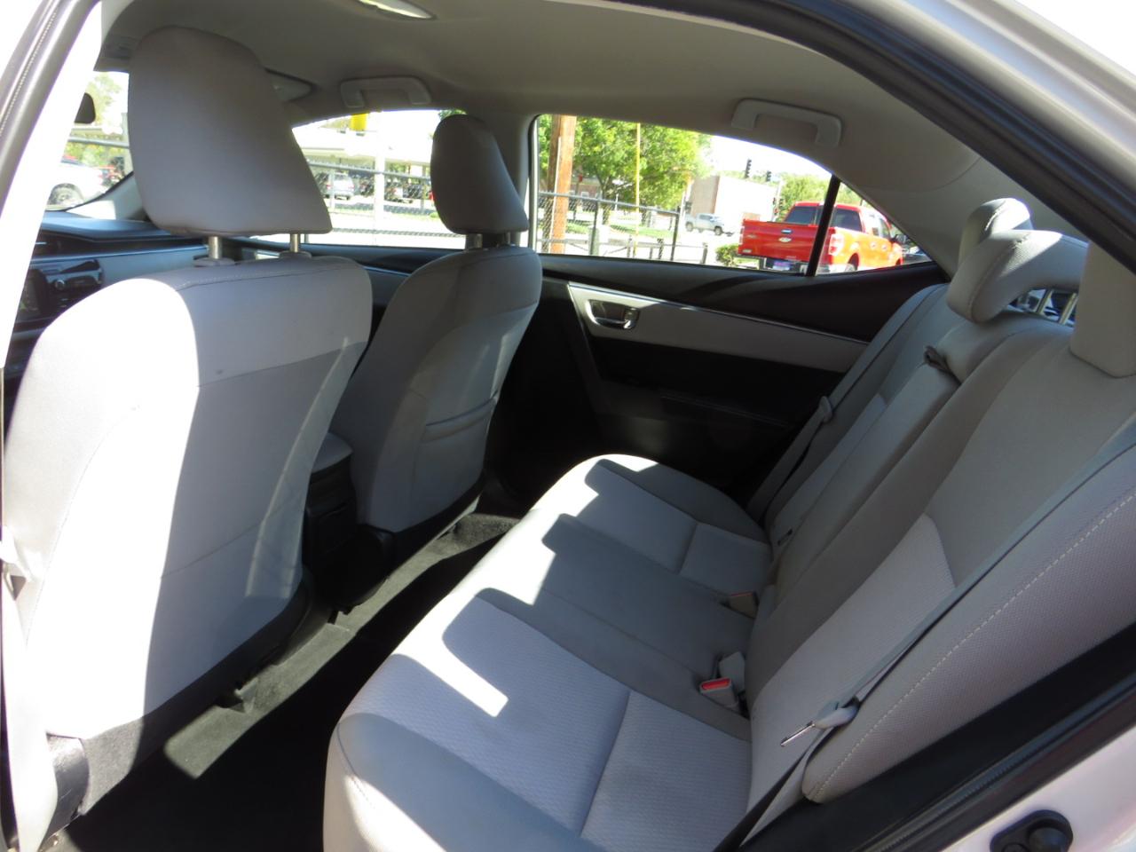 Toyota Corolla 4dr Sdn CVT LE Premium (Natl) 2015