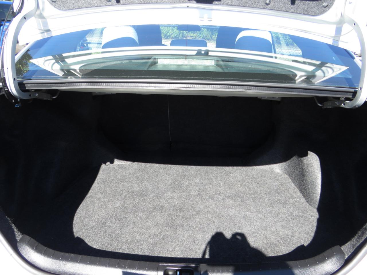 Toyota Corolla 4dr Sdn CVT LE Premium (Natl) 2015