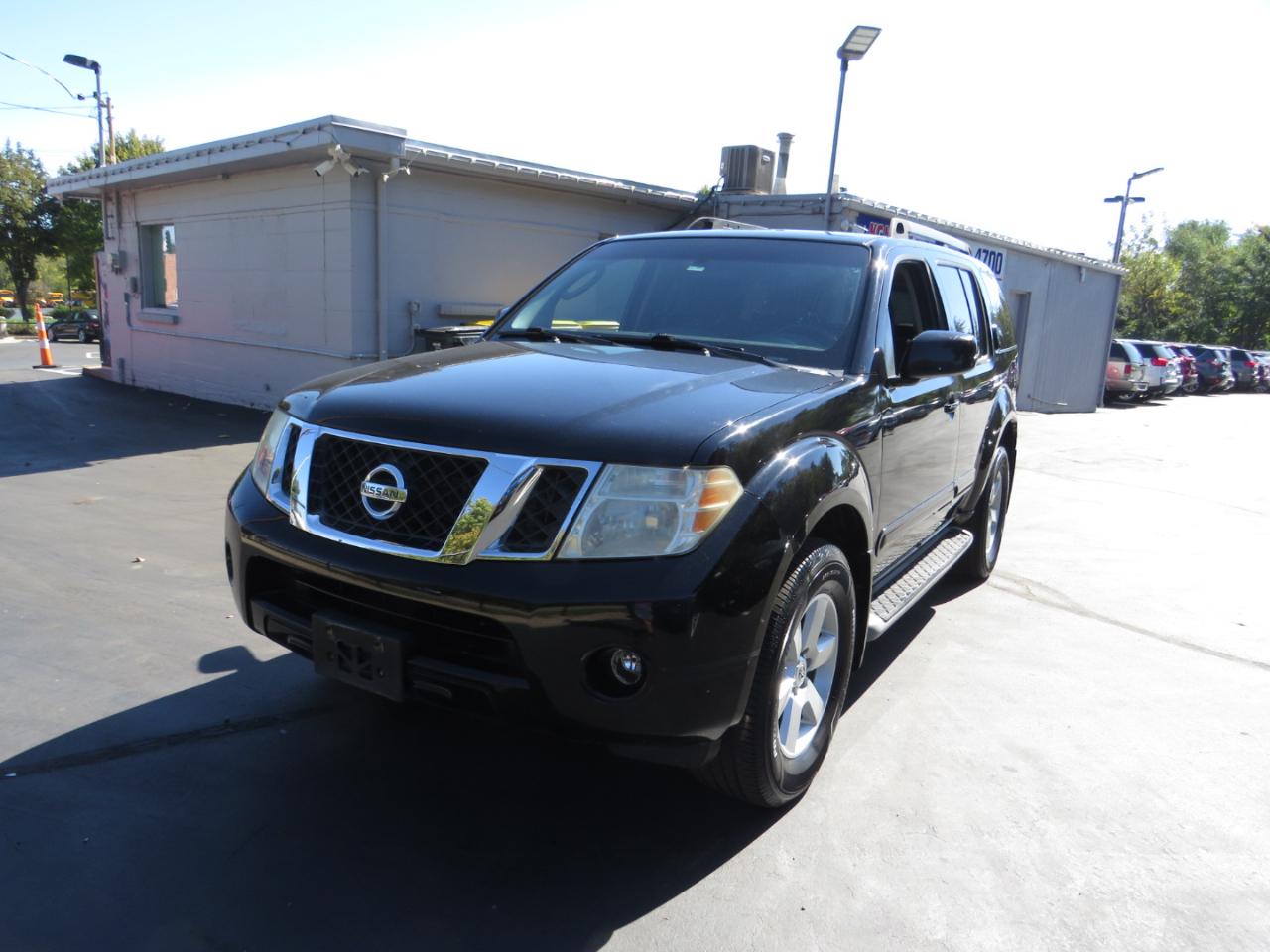 Nissan Pathfinder 4WD 4dr V6 SE 2010