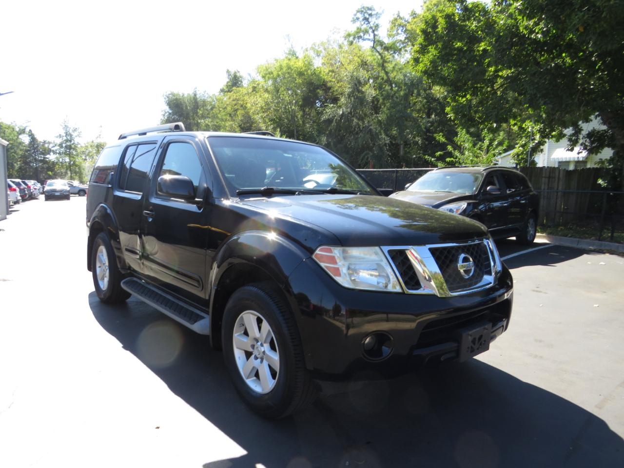 Nissan Pathfinder 4WD 4dr V6 SE 2010